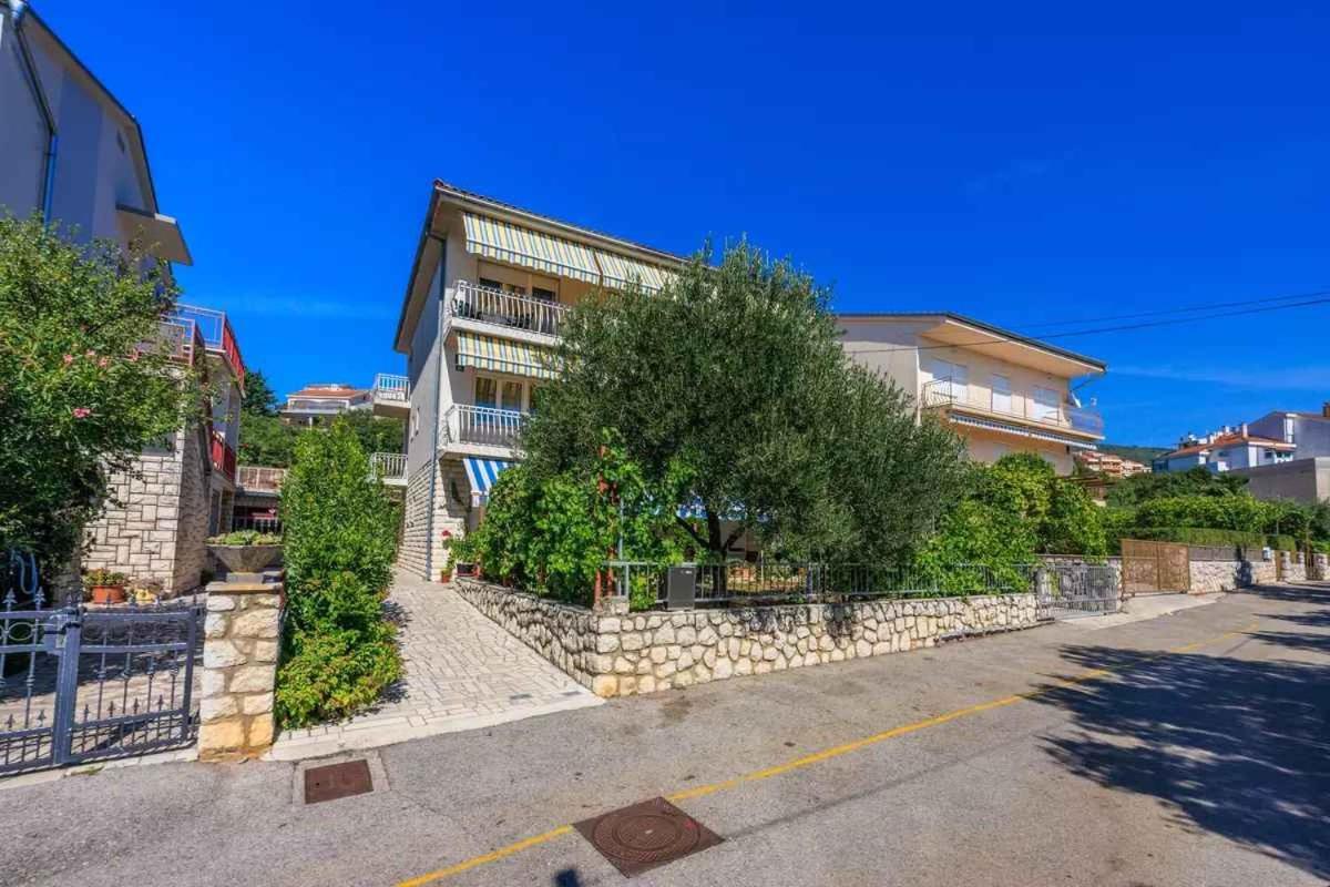 Four-Bedroom Apartment In Crikvenica II Eksteriør bilde