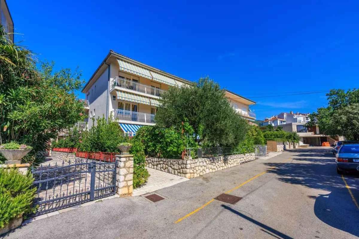 Four-Bedroom Apartment In Crikvenica II Eksteriør bilde